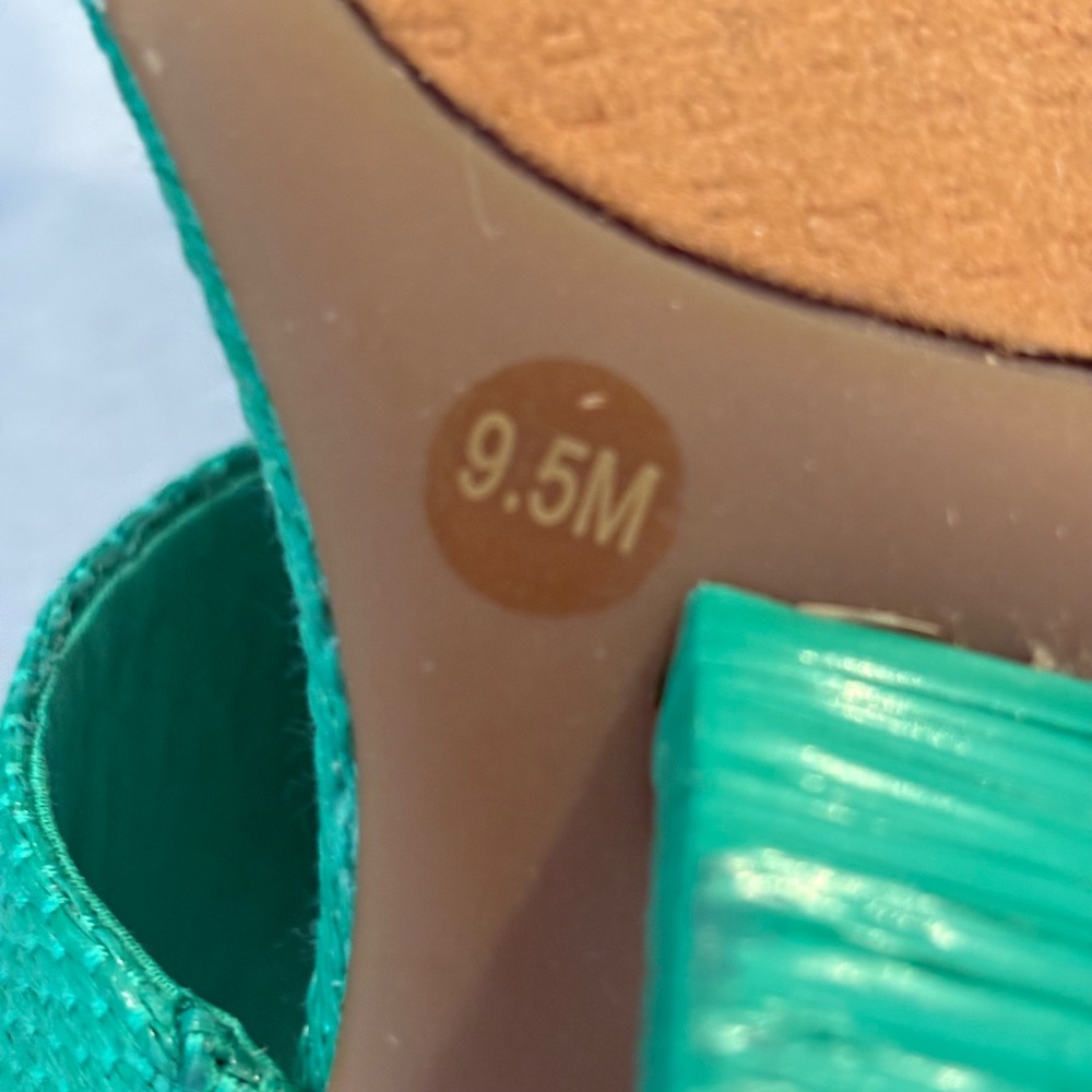 Gianni Bini‎ Green Sculptural Heel Sandals – Size 9.5M - Picture 15 of 16